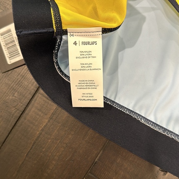 Nwt Fourlaps Circuit Sports bra.  Size xxl - Picture 3 of 3